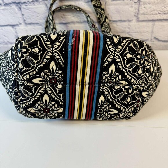 Vera Bradley Retired Barcelona 2010 Pattern Shoulder Bag Tote Side Pocket Magnet - Picture 3 of 9